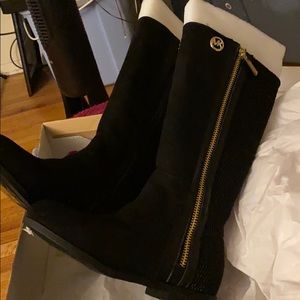 Mk boots black